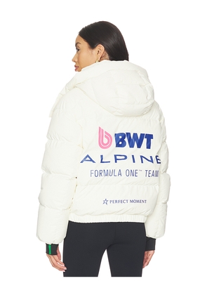 Perfect Moment Womens Alpine Moment Ski Jacket in White. Size M. Also in S.