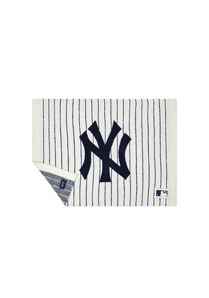Barefoot Dreams Cozychic New York Yankees Stroller Blanket in White.