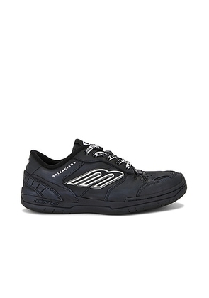 Balenciaga Hamptons Sneaker in Black - Black. Size 41 (also in 43).