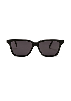 Toteme The Square Sunglasses in Black - Black. Size all.