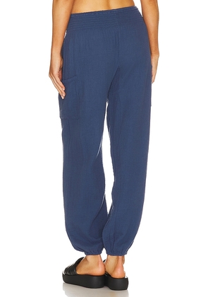 Bobi Cinched Pants in Navy. Size M. Also in L, XL.
