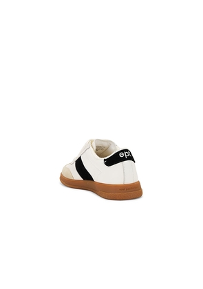 East Pacific Trade Santos Sneaker in White. Size 41. Also in 44.
