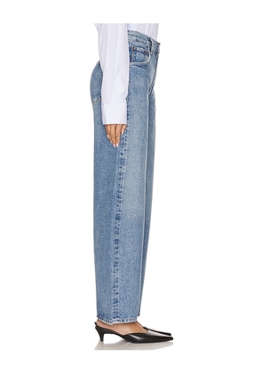 AGOLDE Low Curve Jeans in Blue. Size 30. Also in 31, 32.