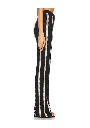 Central Park West Novelty Stitch Midrise Pant in Black. Size XS. Also in S.