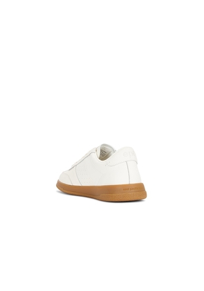 East Pacific Trade Santos Sneakers in White. Size 41. Also in 42, 43, 44, 45.