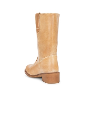 Dico Copenhagen Julia Gaucho Boot in Tan. Size 37. Also in 36.