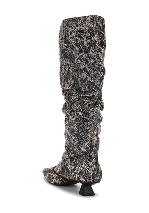 Dirt Gathered Boot in Grey. Size 37. Also in 38, 39.
