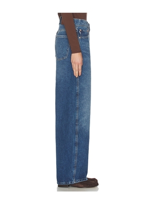 DL1961 Taylor High Rise Relaxed Barrel Jeans in Blue. Size 23. Also in 24, 25, 27, 28, 29, 30, 31, 32, 33, 34.