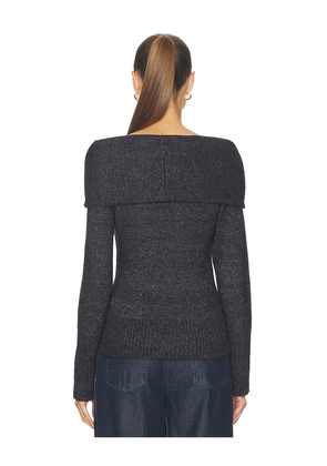 CLOSED Wide Collar Long Sleeve in Black. Size M. Also in S.