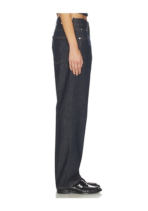 CLOSED Jonta Relaxed Jeans in Blue. Size 23. Also in 27, 25, 26, 28, 29, 30, 31, 32.