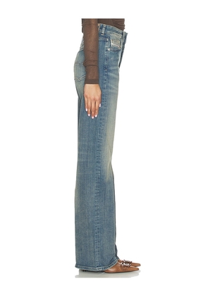 Diesel 1971 Sent Straight Leg in Blue. Size 24. Also in 25, 26, 27, 28, 29.