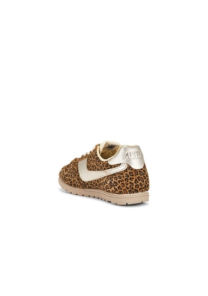 Autry Windspin Low Sneaker in Brown. Size 36. Also in 37, 38, 39, 40, 41.
