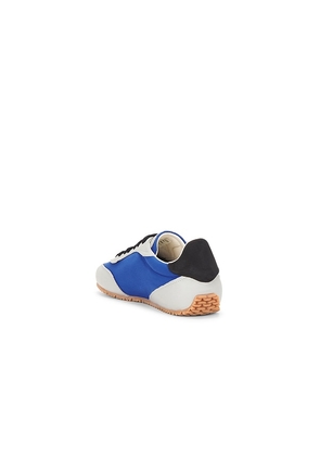 Axel Arigato Daze Runner in Royal,Grey. Size 42. Also in 41, 43, 44, 45.