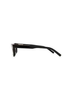 Chimi Kasi Sunglasses in Black.