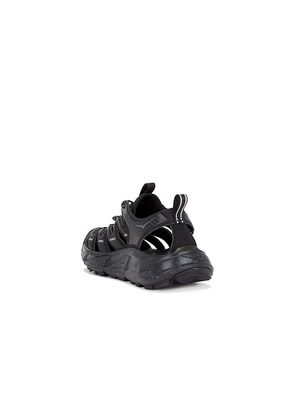 HOKA U Hopara in Black. Size 9. Also in 10, 12, 11.5, 13, Mens 7 / Womens 8, Mens 7.5 / Womens 8.5, Mens 8 / Womens 9, Mens 8.5 / Womens 9.5, Mens 9 /