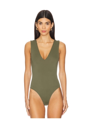 Good American Sculpting Deep V Tank Body in Olive. Size 5X. Also in 3X.