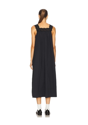 Helsa Midi Dress With Lace in Tech Poplin in Black. Size M. Also in S, L, XL.
