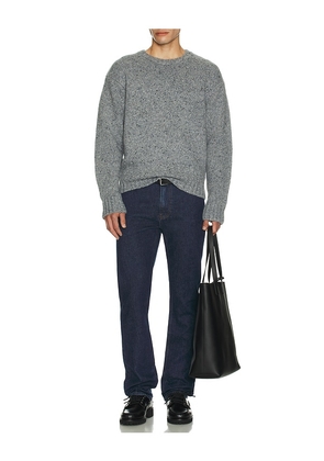 FRAME Modern Straight Jean in Blue. Size 30. Also in 31, 32, 33.
