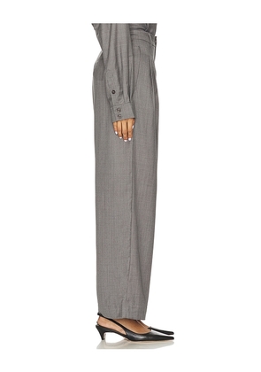 Gestuz Zeffy High Waisted Pants in Grey. Size 36. Also in 38, 42.