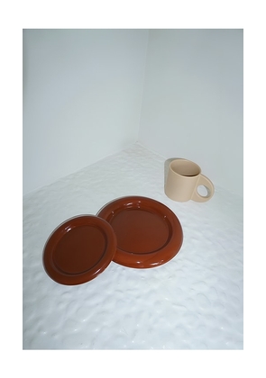 HueGah Home Chub Plate in Brown.