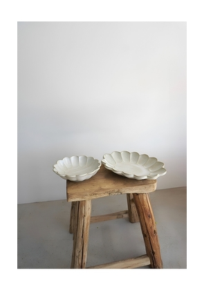 HueGah Home Amara Serveware Serving Platter in White.