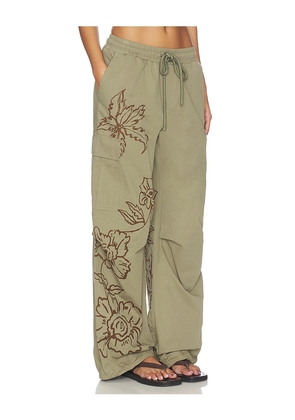 Juliet Johnstone Cotton Parachute Pant in Olive. Size L. Also in S, XS, M.