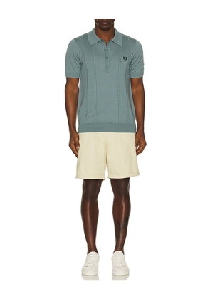Fred Perry Twill Shorts in Cream. Size 32. Also in 30, 34, 36.