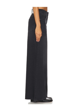 MOTHER The Slung Sugar Cone Sneak Jeans in Black. Size 26. Also in 24, 27.