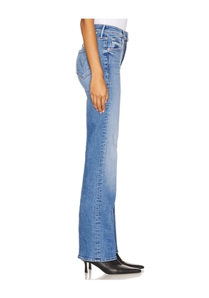 MOTHER The Kick It Jeans in Blue. Size 24. Also in 23, 25, 26, 27, 28, 29, 30, 31, 32.