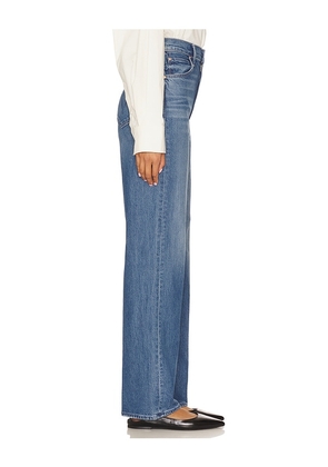 MOTHER High Waisted Tunnel Vision Sneak Jeans in Blue. Size 24. Also in 25, 34.