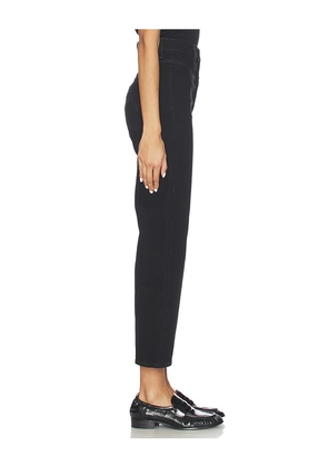 LEVI'S Ribcage Western Yoke Jeans in Black. Size 25. Also in 26, 28.