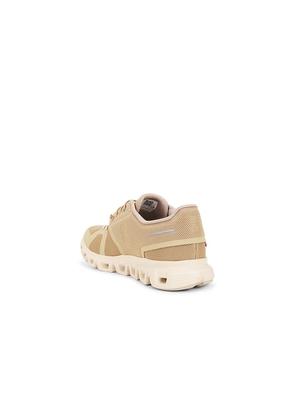 On Cloud 6 in Brown. Size 10.5. Also in 7, 7.5, 8, 8.5, 9, 9.5, 10, 11, 11.5.