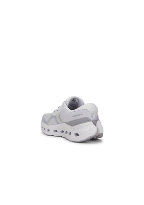 On Cloudrunner 3 in Grey. Size 10.5. Also in 7.5, 8, 8.5, 9, 9.5, 10, 11, 11.5, 12, 13.