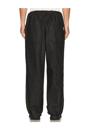 KAPPY DESIGN Two Tuck Wide Denim Pants in Black.