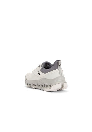 On Cloudhorizon 2 in White. Size 7. Also in 8.5, 9, 9.5, 10, 10.5, 11, 11.5, 12.5, 13.