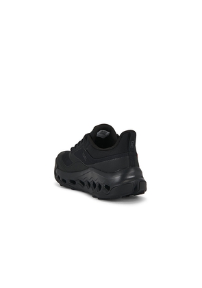 On Cloudhorizon 2 Wp in Black. Size 7. Also in 7.5, 8.5, 9, 9.5, 10, 10.5, 11, 11.5.