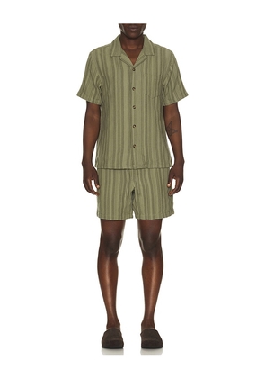 Marine Layer Dobby Resort Shirt in Olive. Size L. Also in M.