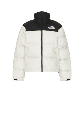 The North Face 1996 Retro Nuptse Jacket in White. Size M. Also in S, L, XL/1X.
