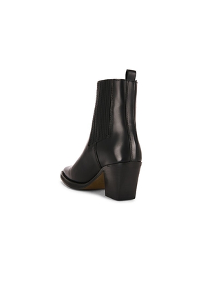 SAMSOE SAMSOE Sophia Low Boots in Black. Size 37. Also in 36, 41.
