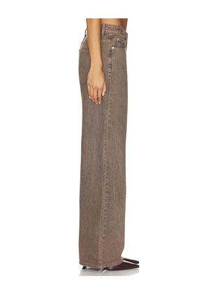 superdown Vega Jean in Brown. Size 23. Also in 26, 28, 29, 30.