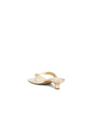 Steve Madden Tracie Sandal in Metallic Neutral. Size 6. Also in 7.5, 10.