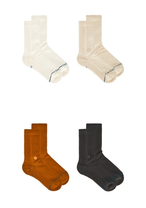 Stance Icon Crew 4 Pack Socks in Cream. Size M. Also in L.