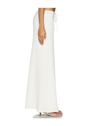 SEVEN WONDERS Adalee Ruffle Texture Maxi Skirt in White. Size L. Also in S, XS, M, XL.