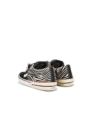 Paul Easterlin Caly Star Low Sneakers in Black. Size 42. Also in 41, 43, 46.