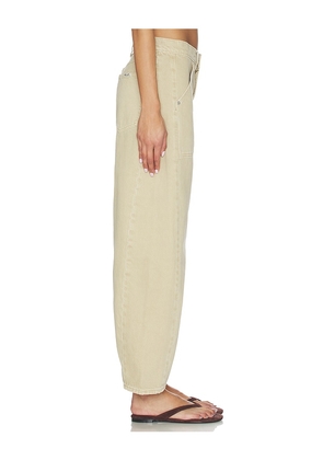ROLLA'S Arc Barrel Jeans in Beige. Size 25. Also in 29, 32.