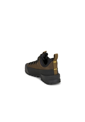 The North Face Glenclyffe in Green. Size 11. Also in 8, 9, 12.