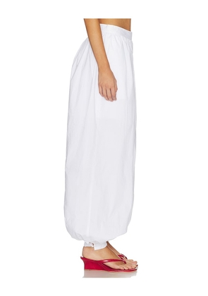 ROTATE Balloon Pleated Pants in White. Size 32. Also in 34, 36, 46.
