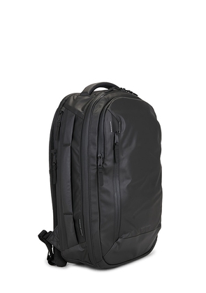 Sympl Commuter Pack 20L in Black.