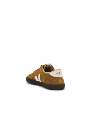 Veja Volley in Brown. Size 41. Also in 40, 42, 43, 44, 45.