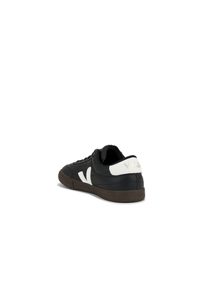 Veja Panenka Sneakers in Black. Size 39. Also in 40, 41, 42, 44, 45, 46.
